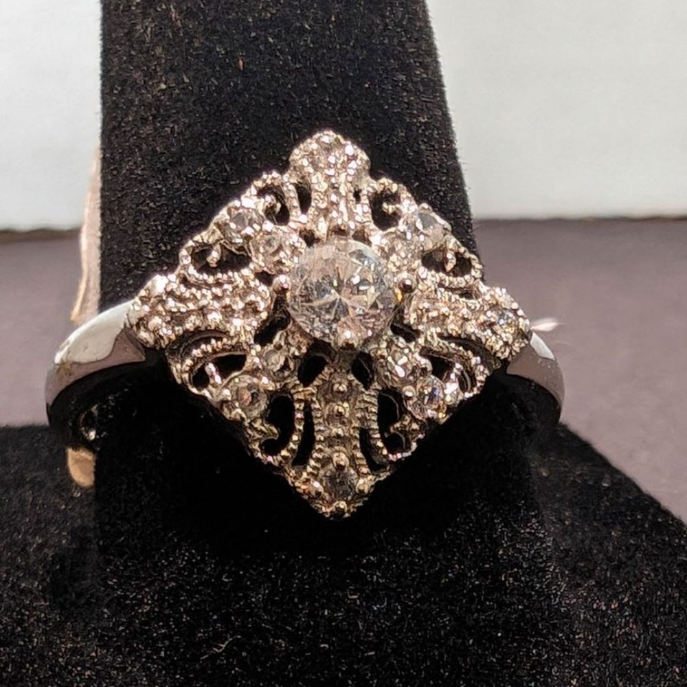 - Stunning Filigree Ring - Solid Sterling Silver … - image 1
